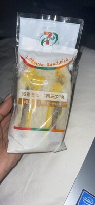 双重芝士牛肉三文治