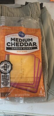 MEDIUM CHEDDAR CHEESE SLICES