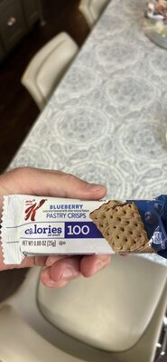 BLUEBERRY PASTRY CRISPS