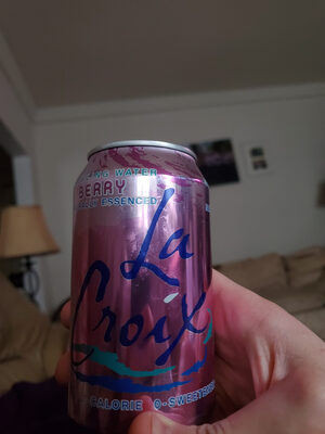 Naturally Essenced Berry Sparkling Water