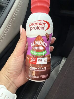 ALMOND milk NON-DAIRY PROTEIN SHAKE CHOCOLATE