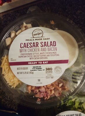 ceasar salad with chicken and bacon