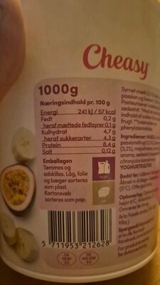 Cheasy passion and banana skyr