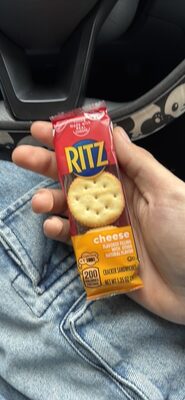 cheese cracker sandwiches