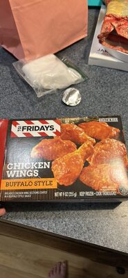 CHICKEN WINGS BUFFALO STYLE