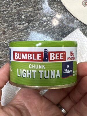 Chunk light tuna in water