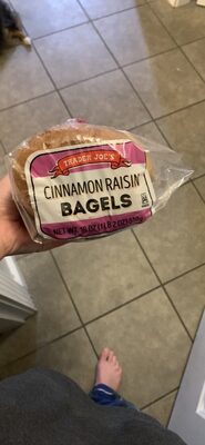 CINNAMON RAISIN BAGELS