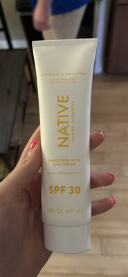 Coconut & Pineapple Mineral Sunscreen