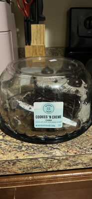 Cookies 'N Creme Cake