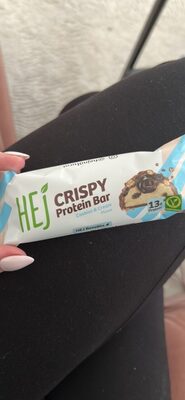CRISPY Protein Bar Cookies & Cream Flavor