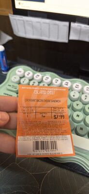 CROISSANT BACON CHEESE SANDWICH