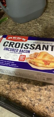 Croissant Uncured Bacon with Egg & Cheese