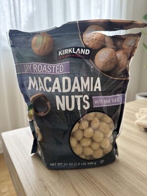 Dry Roasted Macadamia Nuts With Sea Salt