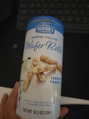 French Vanilla Créme Filled Wafer Rolls