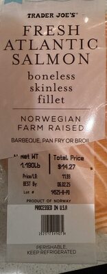 Fresh Atlantic Salmon Farm Raised