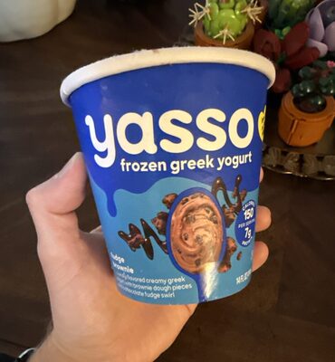 Fudge Brownie Frozen Greek Yogurt Pint
