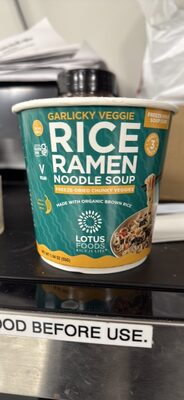 Garlicky Veggie Rice Ramen Noodle Soup