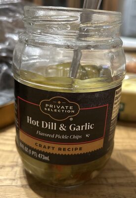 Hot Dill & Garlic Pickle Chips