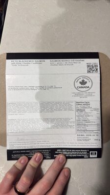 KETO BLACKENED SALMON with White Cheddar Cauliflower "Grits" & Broccoli