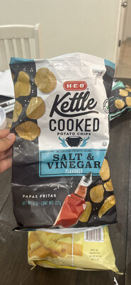 Kettle Cooked Potato Chips Salt & Vinegar Flavored