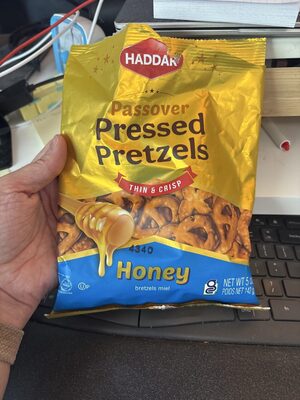 Passover pressed Pretzels