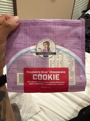 Raspberry Oreo Cheesecake Cookie