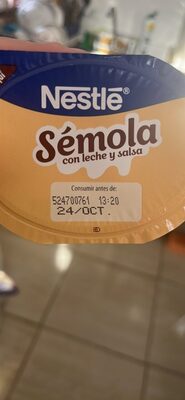 Sémola con leche y salsa
