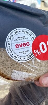 Sandwichbrot mit Fleischkäse und Brotaufstrich