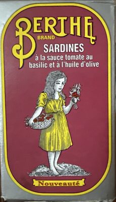 Sardines in tomato sauce with basil and olive oil