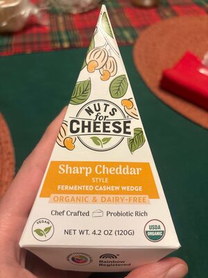 Sharp Cheddar Cashew Wedge