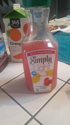 Simply Light Lemonade With Raspberry