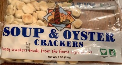 Soup and oyster crackers