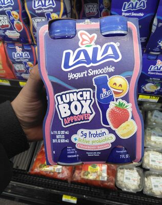 Strawberry banana yogurt smoothie