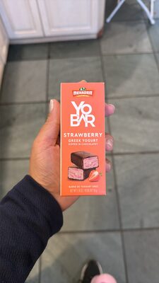 STRAWBERRY GREEK YOGURT