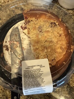 Strawberry streusel cheesecake