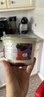 Thick & Creamy Blackberry, Hibiscus & Vanilla Flavoured Yogurt