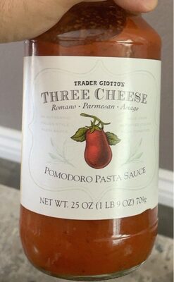 Three cheese pomodoro pasta sauce