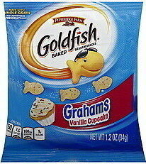 Vanilla cupcake baked graham snacks