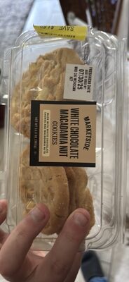 WHITE CHOCOLATE MACADAMIA NUT COOKIES